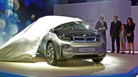 BMW unveils innovative electric car BMW i3