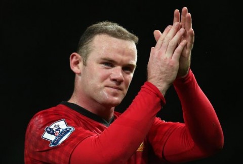 Rooney decides to stay back