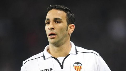 Valencia suspends Adil Rami