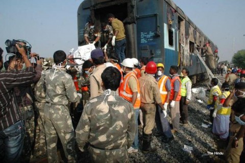 23 dies as Bangalore-Nanded Express catches fire