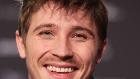 Garrett Hedlund Roped In To Play Captain Hook