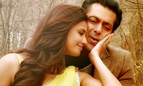 Jai Ho’s Trailing Box Office Records : Pose a Threat To It’s Genre?