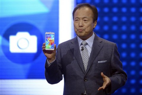 Samsung unveils Galaxy S5