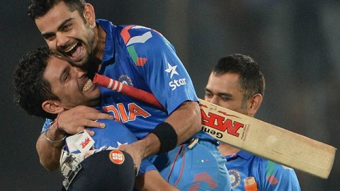 Roaring Kohli takes India to the final