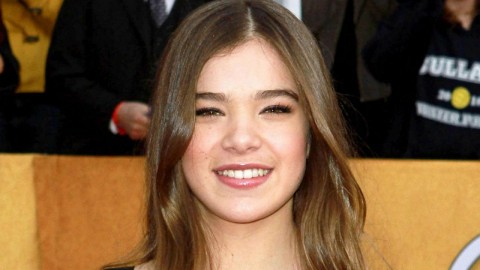 Hailee Steinfiel Joins Picture Perfect 2