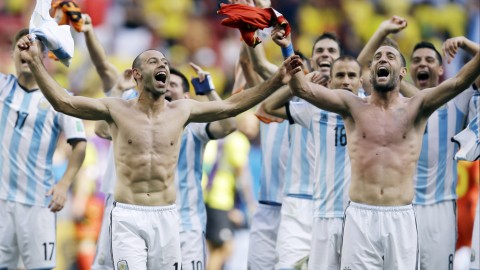 Argentina sets up summit clash with Germany
