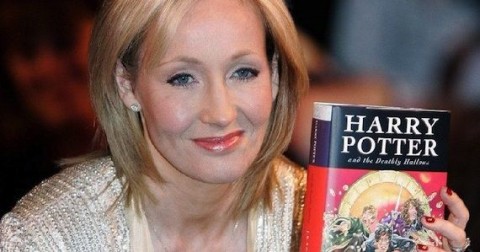 JK Rowling takes on Dumbledore critics on her twitter