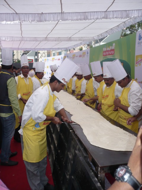 World’s largest Dosa cooked in Naturralle Refined sunflower oil