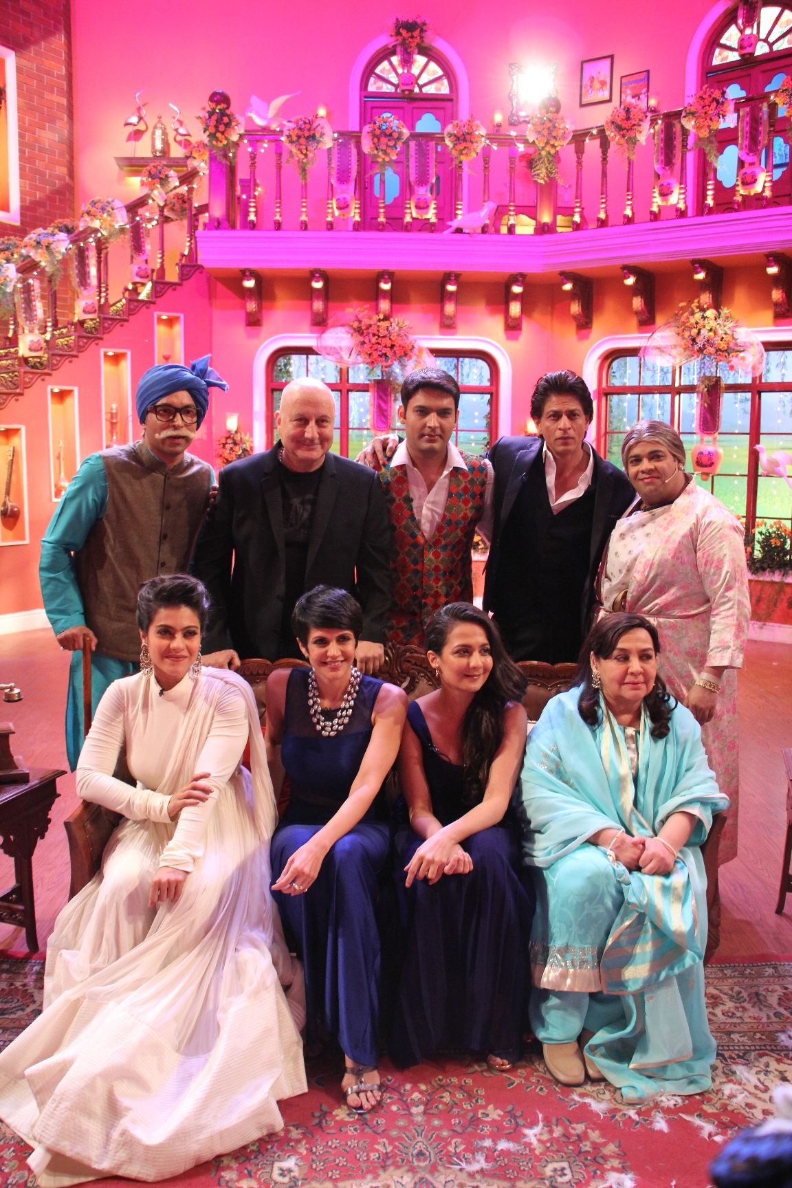 DDLJ cast celebrates 1000th week on the sets of Comedy  Nights With Kapil