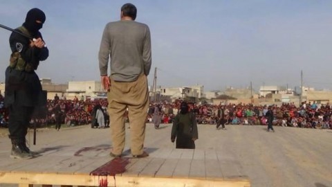 IS militants beheads Syrian man in public for blasphemy