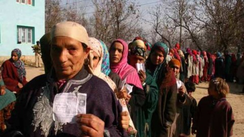 Heavy turnout in J&K and Jharkhand in third phase polling