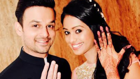 Wow!  Ravish-Mugdha get engaged
