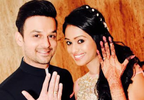 Wow!  Ravish-Mugdha get engaged