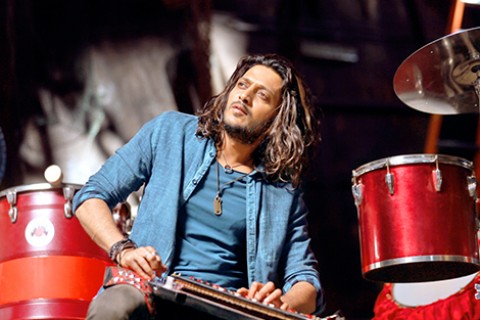 Riteish Deshmukh’s look from Banjo revealed!