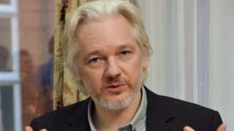 Julian Assange to give himself up to the UK police on Friday