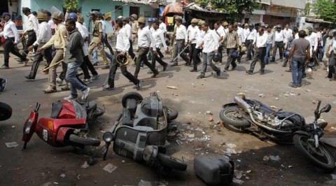 Curfew imposed, internet jammed in Gujarat as Patidars clash with police
