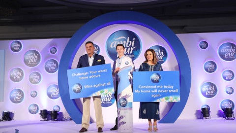 Boman Irani and Ambi Pur win big in their face-off against India’s worst home odours!