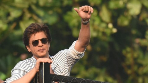 SRK keeps his fans at the edge of their seats in his upcoming project