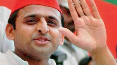 Akhilesh Yadav targets Amit Shah