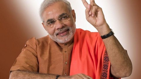 Uddhav Thackeray backs Modi