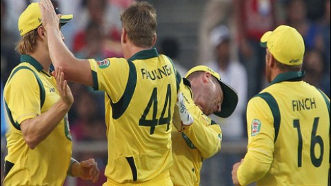 India slumps to 72 run defeat in first one-dayer against Australia