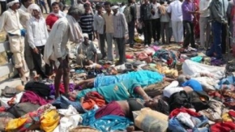 Death toll rises to 110 at MP temple stampede