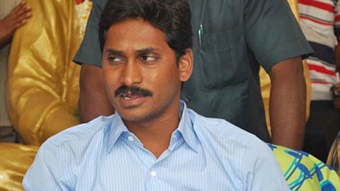Jagan begins an indefinite fast against Telangana decision