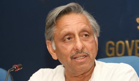 Mani Shankar Aiyar lashes out at Manmohan Singh