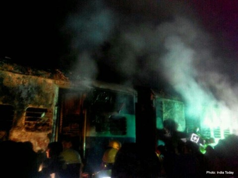 Nine killed as Mumbai-Dehradun Express catches fire