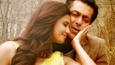 Jai Ho’s Trailing Box Office Records : Pose a Threat To It’s Genre?