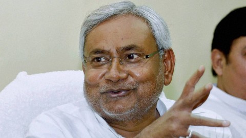 Nitish meets Deve Gowda and Karat