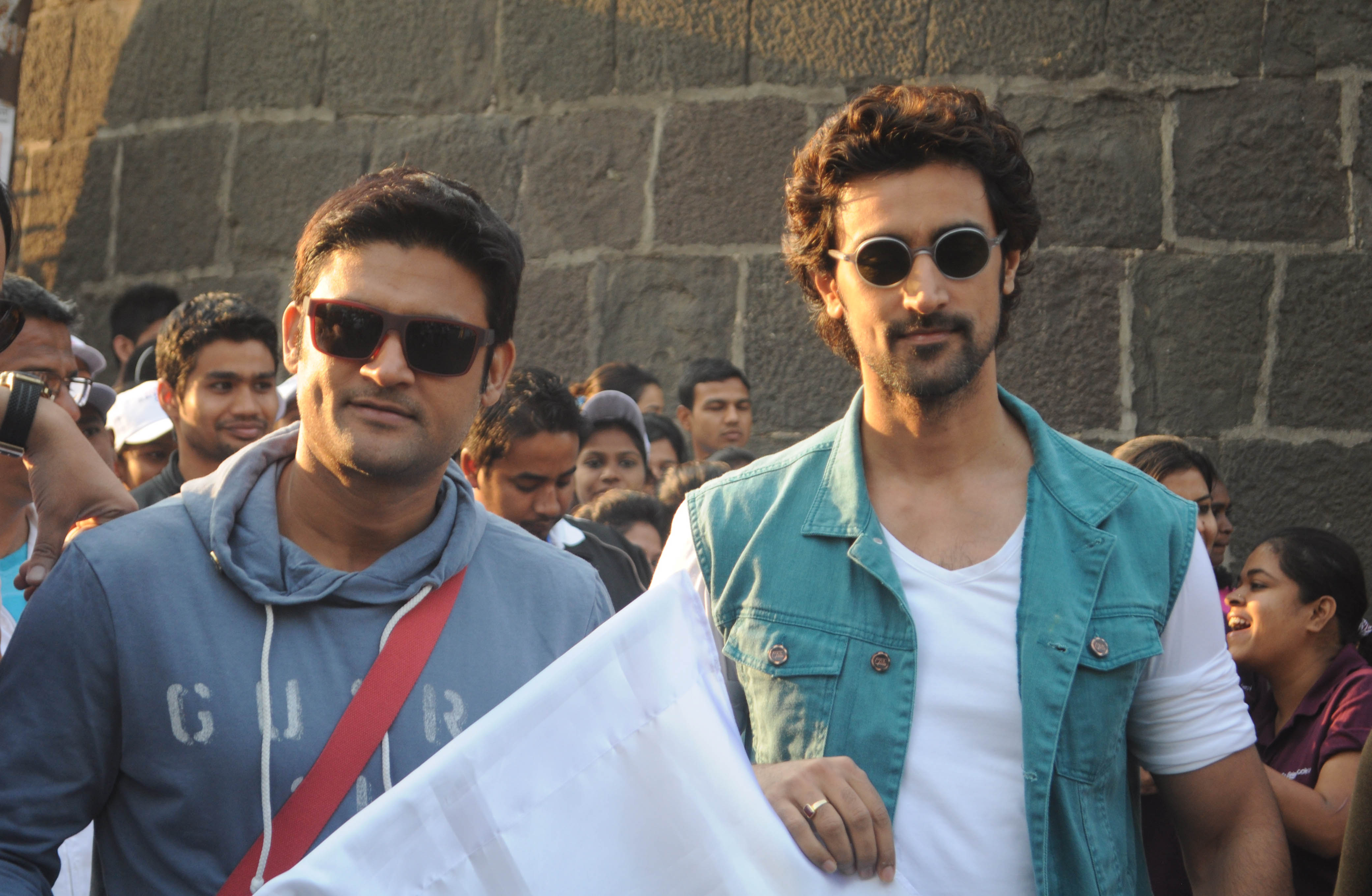 Manav Gohil & Kunal Kapoor at the 'Femina Marathon-Run to Save The Girl Child'.1
