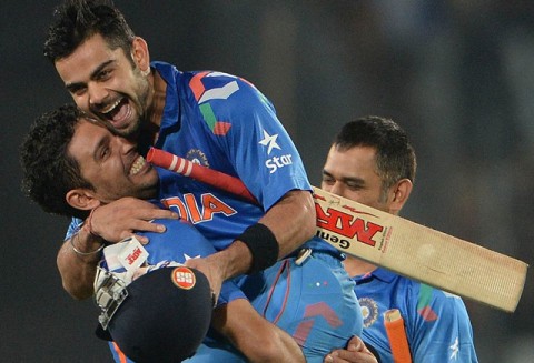 Roaring Kohli takes India to the final