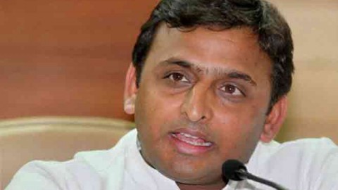 Akhilesh Yadav slams Narendra Modi