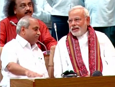 Narendra Modi resigns as Gujarat CM; Anandiben Patel names successor