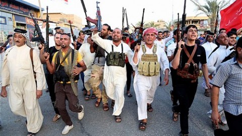 Iraq Crisis: Pressure over Maliki increases as Sunni militants captured more towns in Iraq