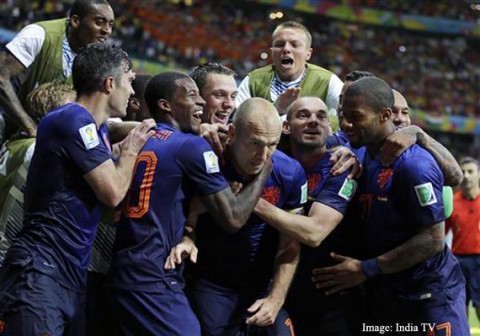 Spain hammered, humbled and humiliated by Holland masterclass