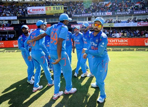 India beats listless Sri Lanka to take a 2-0 lead
