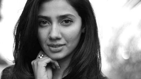 Pakistani actress Mahira Khan to act opposite Shah Rukh Khan in ‘Raees’