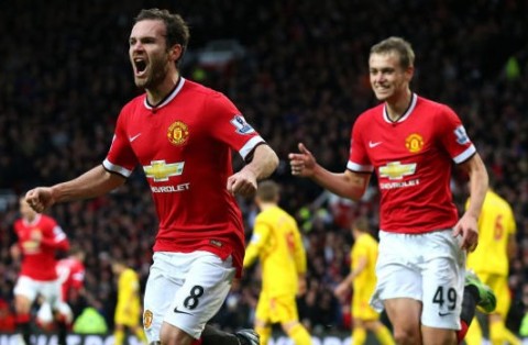 Manchester United thrash Liverpool 3-0