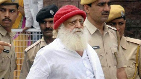 Asaram Bapu’s followers attack policemen, case registered