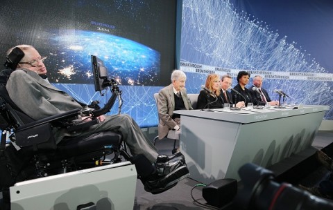 Stephen Hawking, Yuri Milner and Mark Zuckerberg announce Breakthrough Starshot probe