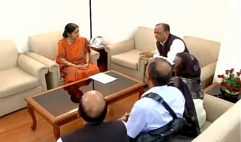 Sushma Swaraj meets Hamid Ansari’s family
