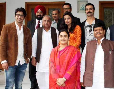 Samajwadi Party Supremes want to watch Dongri Ka Raja
