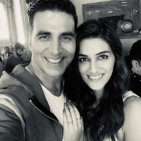 Kriti Sanon ropes opposite Akshay Kumar in Bachchan Pandey